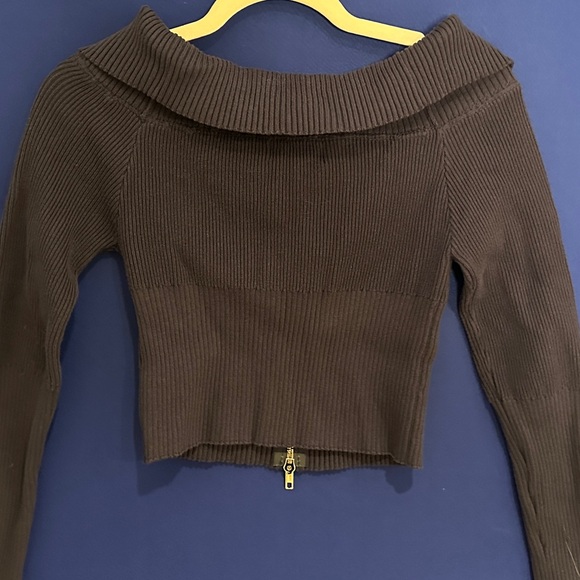 Edikted Sweaters - Edikted Off-Shoulder Ribbed Sweater - Dark Blue